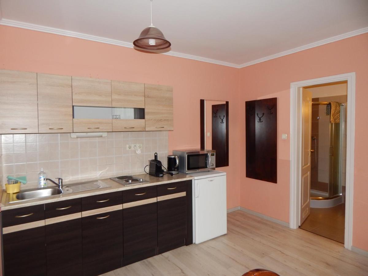 Voelgy Apartman Eger Eksteriør bilde